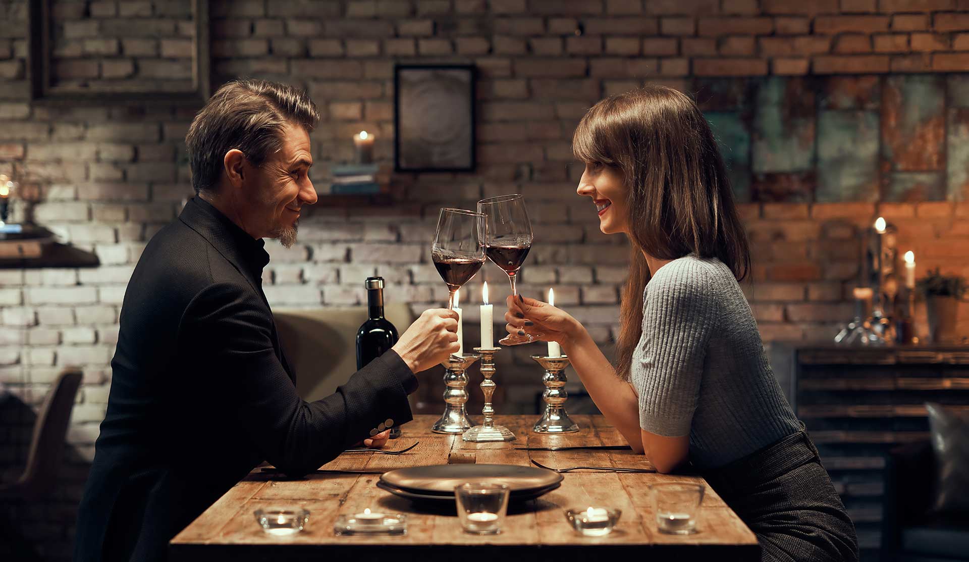 6 Must-Do Things for a Romantic Dinner