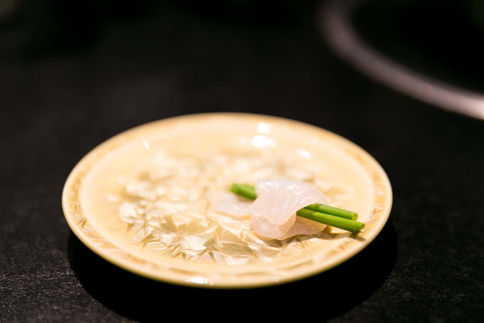 How the Japanese Prepare Fugu, A Dish Made from Poisonous Pufferfish