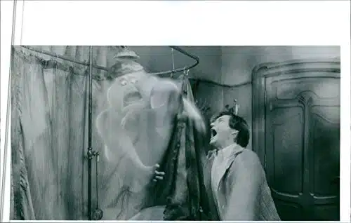 Vintage photo of Bill Pullman as Dr. James Harvey in the film Casper, .